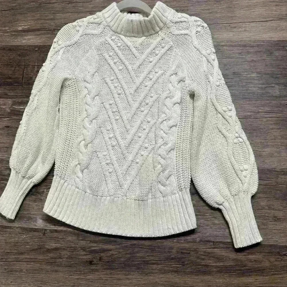 LOFT Cozy Cable Knit Sweater in Cream Womens Size Medium